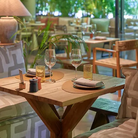 Ξενοδοχείο με διαμερίσματα Eden Mar - Portobay